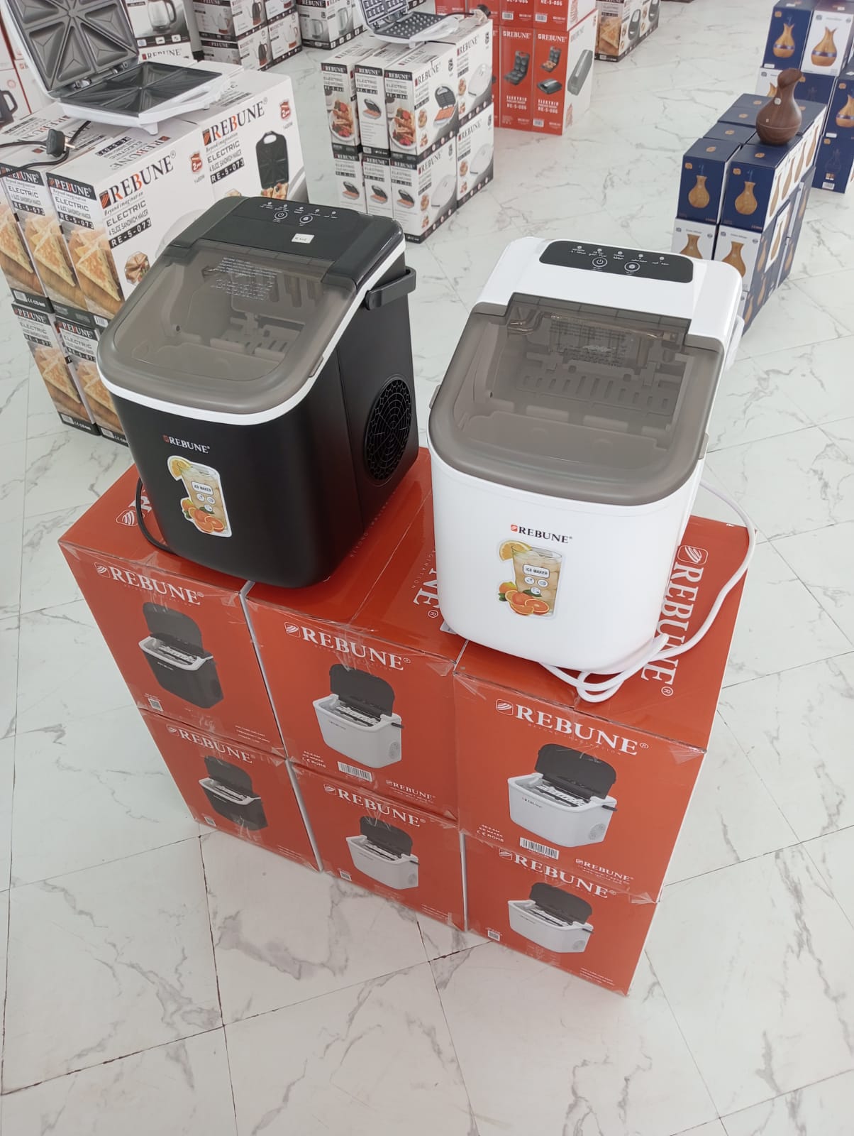 Rebune icecube maker