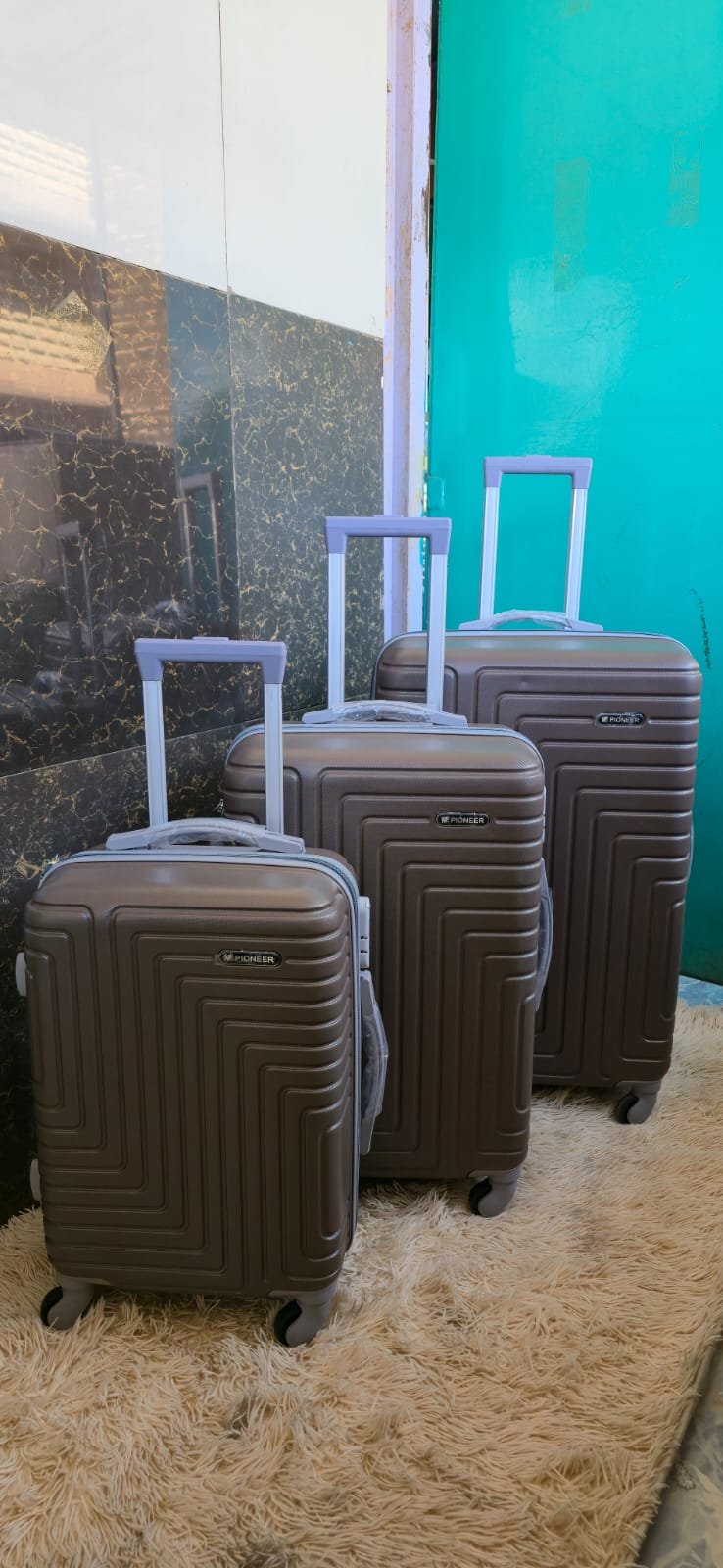 fibre suitcases
Per set of 3 Pcs